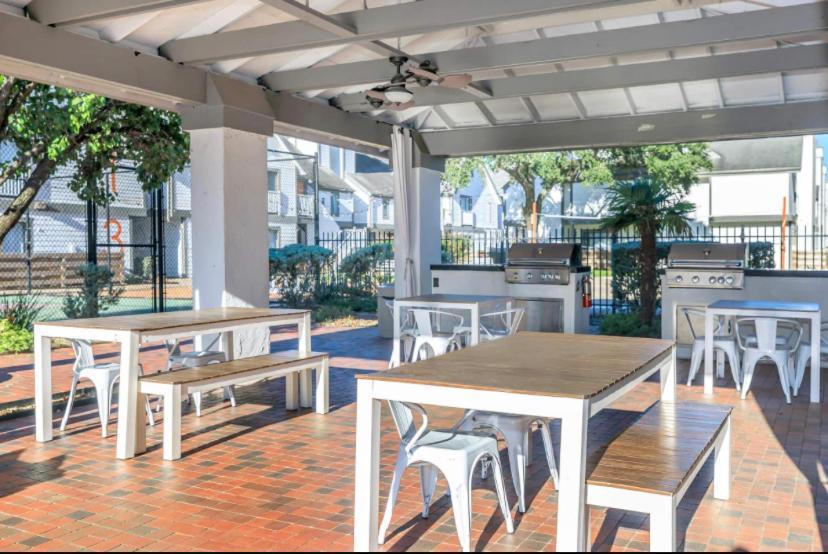 The Cozy Clouds Resort At Nrg Houston Kültér fotó